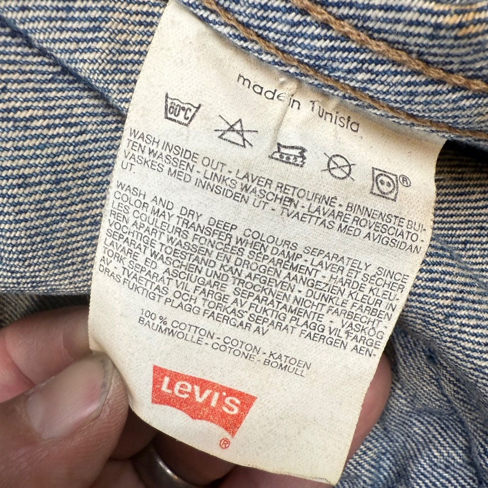 Vintage 80s Levi's Denim Jacket Hard Rock Cafe London Pins Distressed  M - Picture 4 of 10